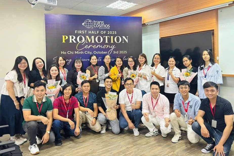 Shining Achievements, Rising Leaders: Lễ thăng chức transcosmos Việt ...